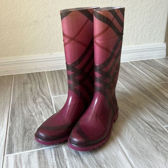 Burberry Ombre Raspberry Rain Boots/Booties Plaid 37 - Picture 2 of 7